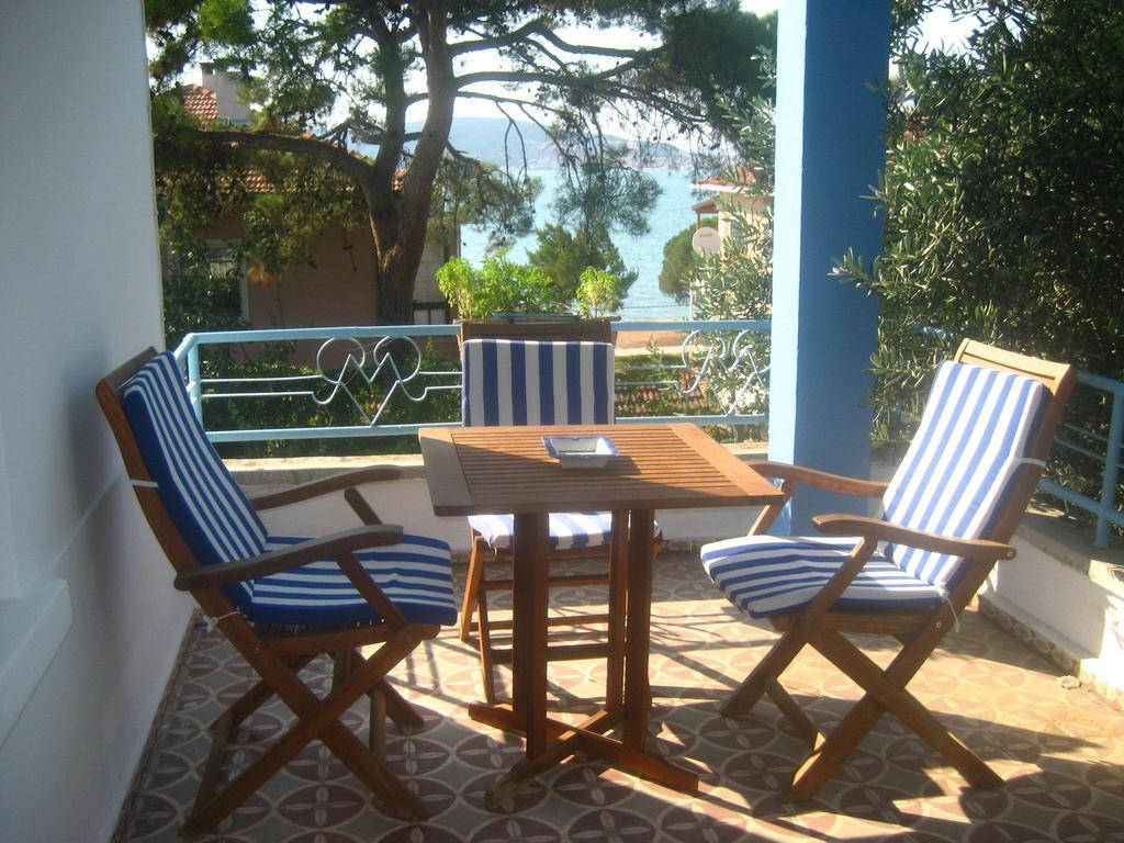 Mavi Pension Otel Ayvalı Dış mekan fotoğraf