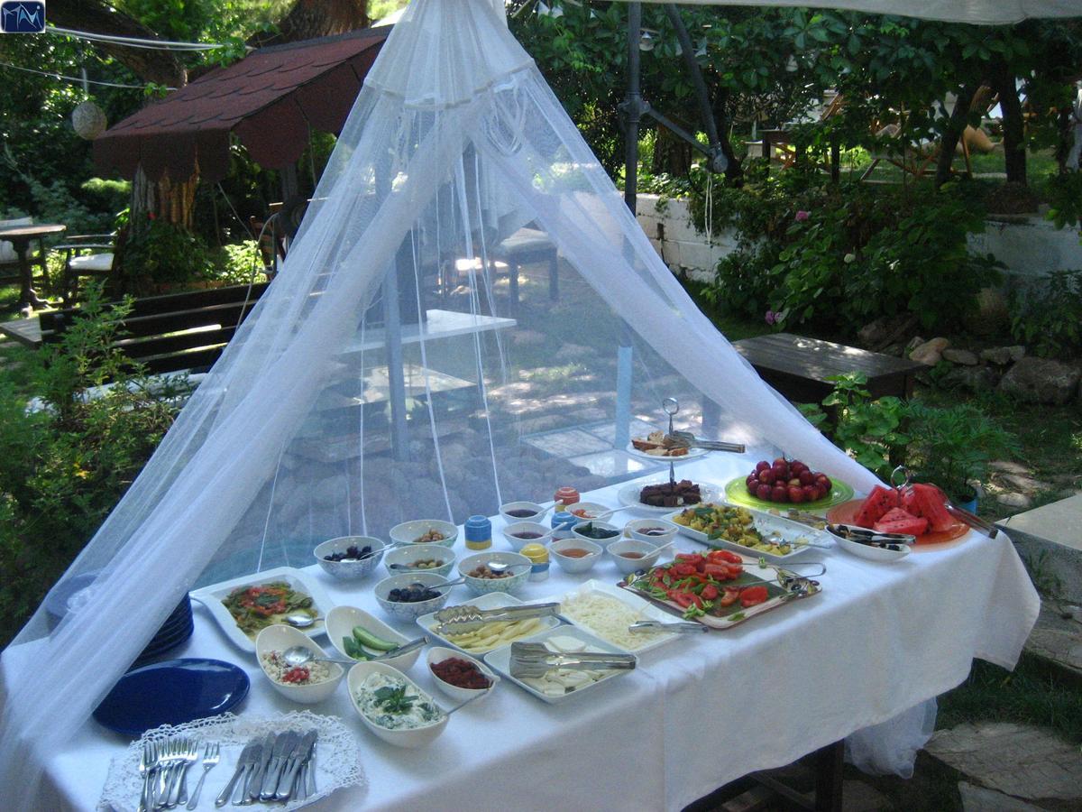 Mavi Pension Otel Ayvalı Dış mekan fotoğraf